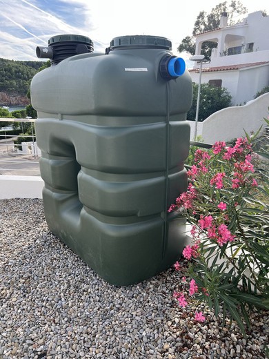 Depósito agua pluvial con filtros 2000 Litros